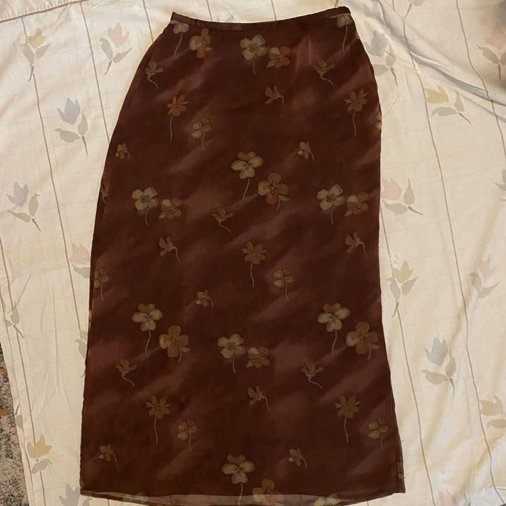 C’est City skirt, brown with tan/green flowers, size 8.
